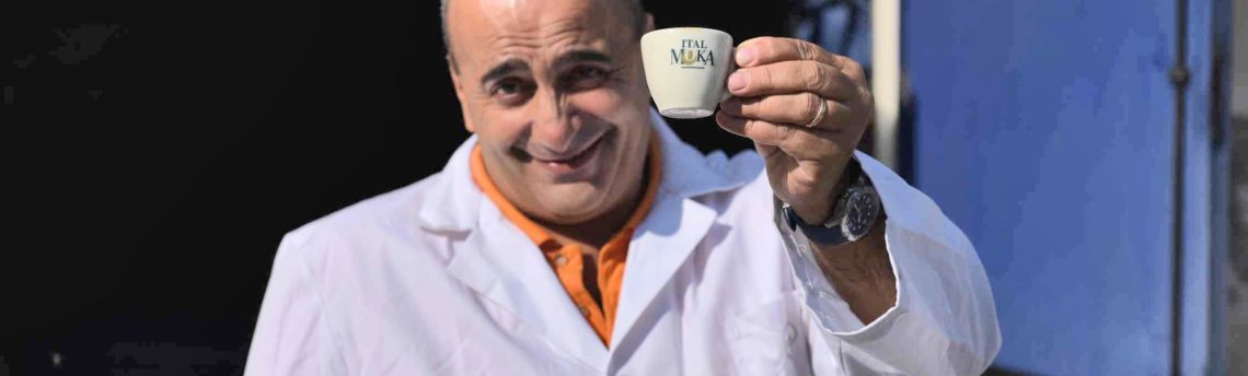 Istruzioni per i turisti su come gustare un buon caffè in Italia