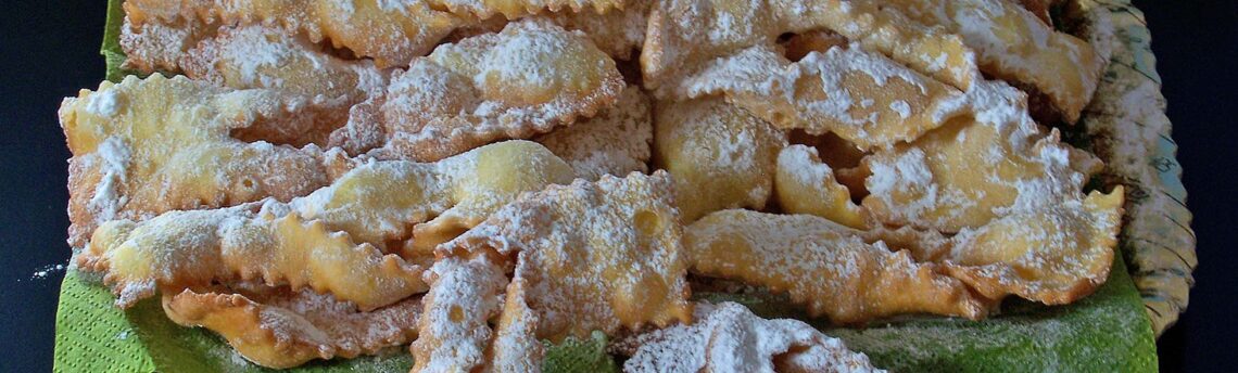 Ricetta delle chiacchiere al caffè. Dolce di Carnevale con variante