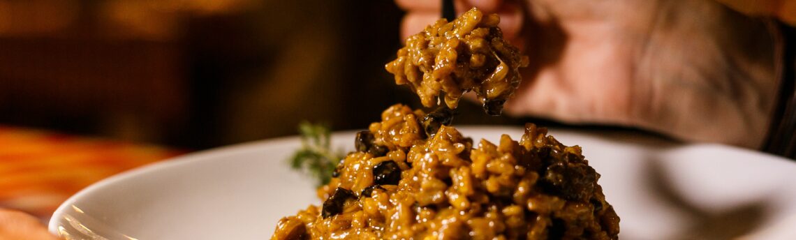 Risotto al caffè e asiago. Piatto estivo veloce da gran figurone