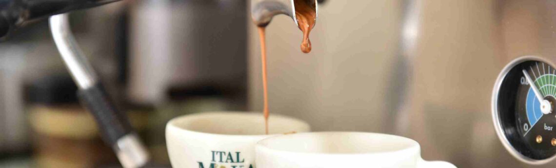 Vetro o ceramica per il caffè? Il grande dilemma della tazzina