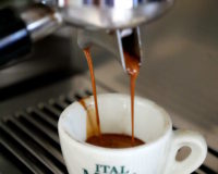 Storia caratteristiche e curiosità sulla tazzina da caffè