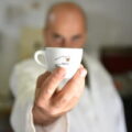 Oltre la tazzina bollente con nuove esperienze di caffè napoletano per l'estate